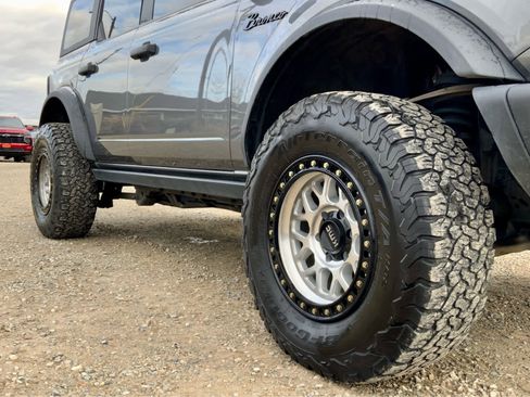 Used 2022 Ford Bronco Badlands image 18