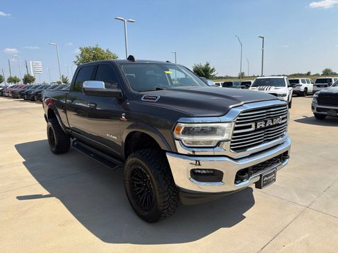 Used 2022 RAM 2500 Laramie AWD/4WD image 7