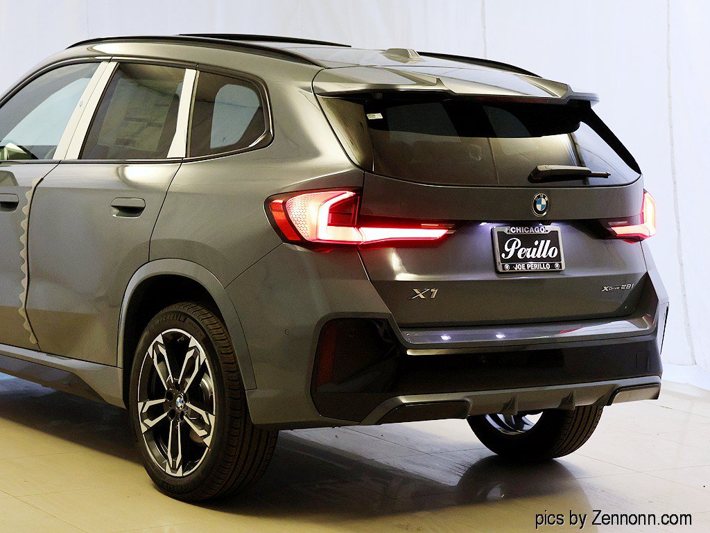 Used 2027 BMW X1 xDrive28i AWD/4WD image 8