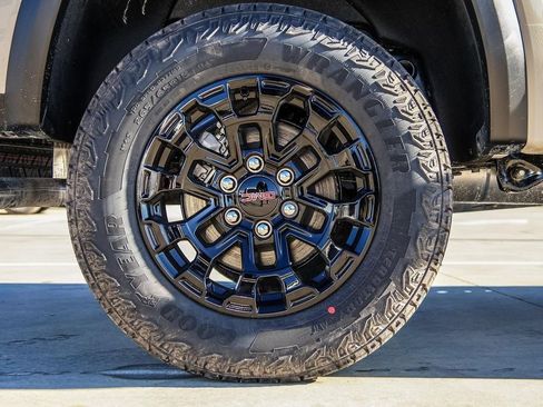 New 2026 GMC Canyon Elevation w/ Convenience Package RWD image 9