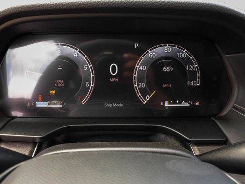 New 2025 Jeep Grand Cherokee Limited w/ Luxury Tech Group II image 23