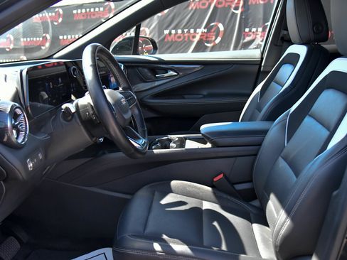 Used 2024 Chevrolet Blazer EV LT AWD/4WD image 17