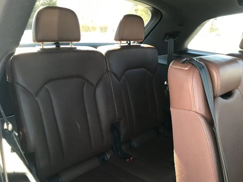 Used 2018 Audi Q7 3.0T Premium image 60