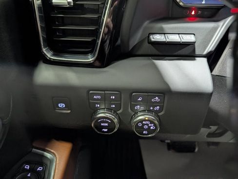 Used 2024 GMC Sierra 2500 Denali Ultimate w/ Max Trailering Package image 26