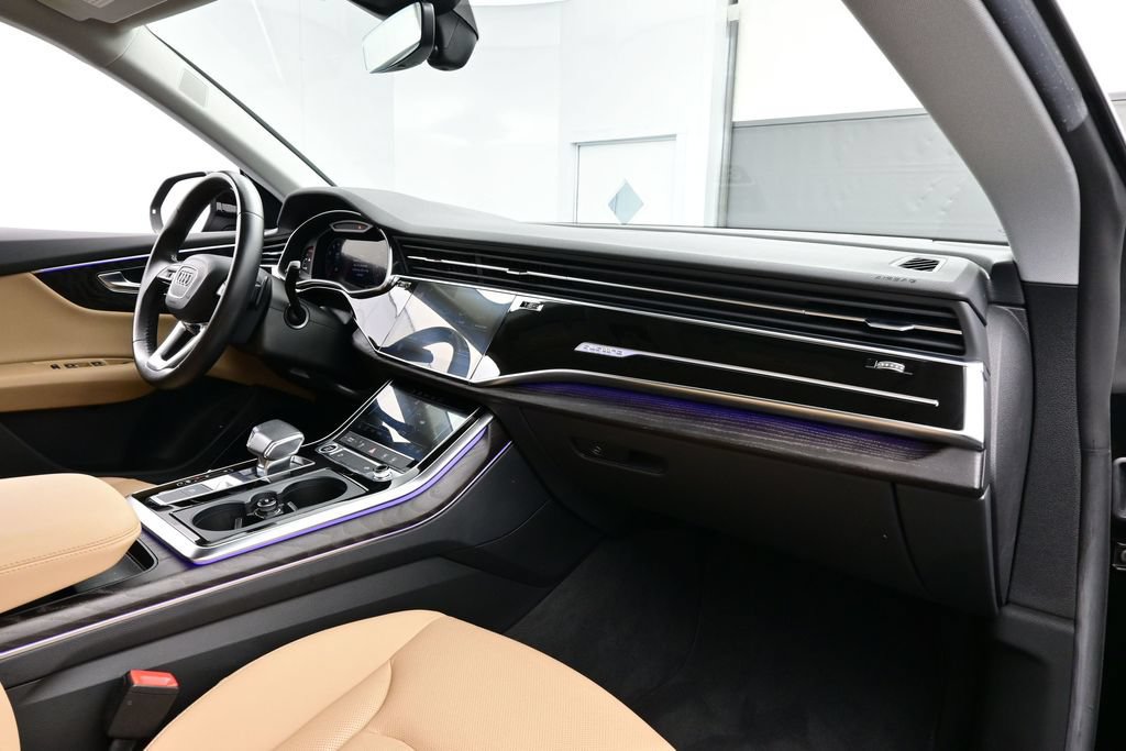 Used 2022 Audi Q8 Premium Plus AWD/4WD image 18