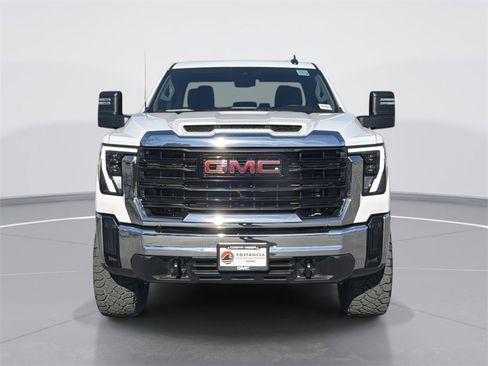 Used 2025 GMC Sierra 2500 Pro image 2