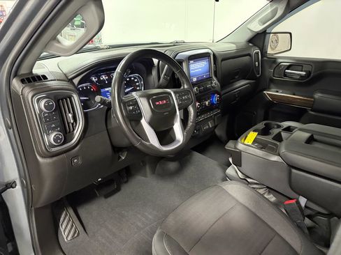 Used 2020 GMC Sierra 1500 SLE w/ SLE Value Package image 28