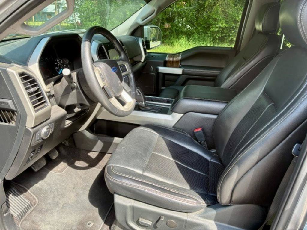Used 2020 Ford F150 Lariat RWD image 10