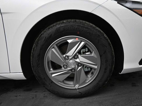 New 2026 Hyundai Elantra SE FWD image 10