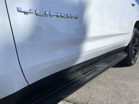 Used 2023 GMC Yukon SLE image 35