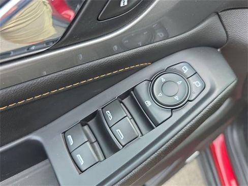 Used 2021 Chevrolet Traverse LT w/ LT Premium Package image 15