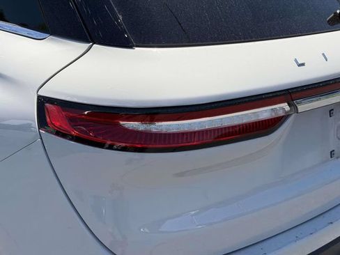 Used 2022 Lincoln Corsair AWD w/ Equipment Group 101A image 8