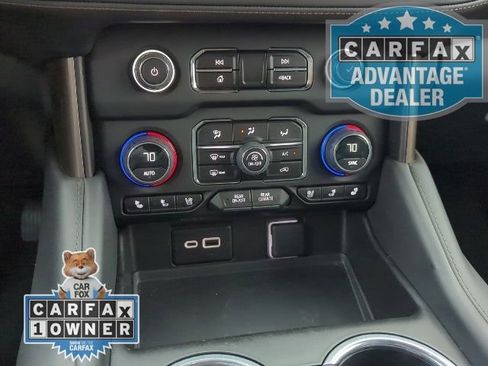 Used 2023 Chevrolet Suburban High Country image 11