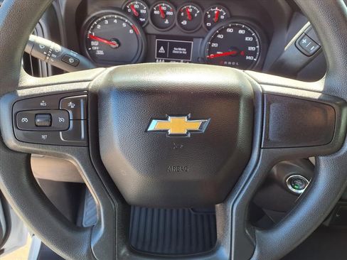 Used 2026 Chevrolet Silverado 1500 Custom image 9