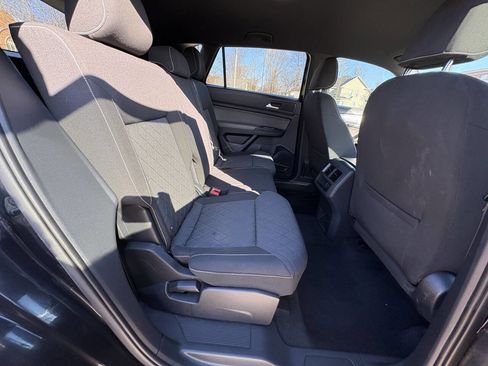 Used 2021 Volkswagen Atlas Cross Sport S image 27