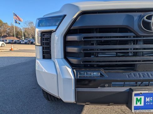 Used 2025 Toyota Tundra Limited image 10