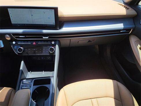 New 2025 Hyundai Sonata Limited image 12