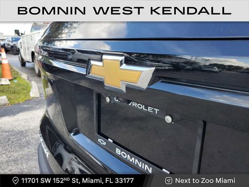 Used 2025 Chevrolet Traverse LT image 10