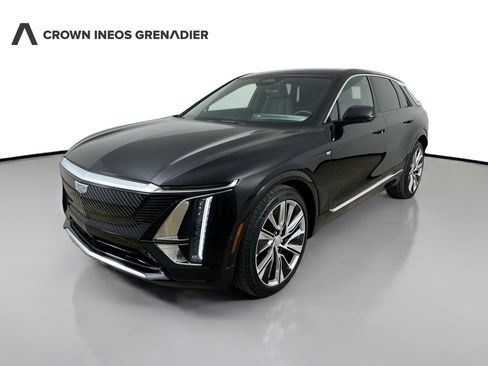 Used 2024 Cadillac Lyriq Luxury w/ LPO, Floor Liner Package AWD/4WD image 1