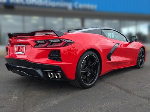 Used 2024 Chevrolet Corvette Stingray Premium Cpe w/ Z51 Performance Package RWD image 9