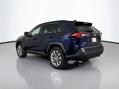 Certified 2021 Toyota RAV4 XLE Premium AWD/4WD image 5