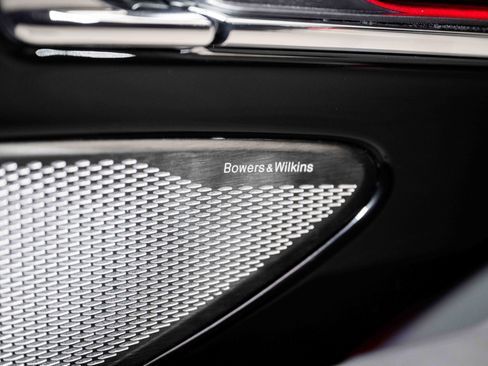 Used 2024 Aston Martin DB12 Coupe image 35