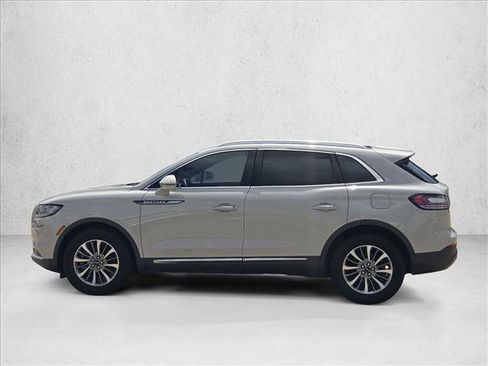 Used 2022 Lincoln Nautilus Reserve FWD image 9