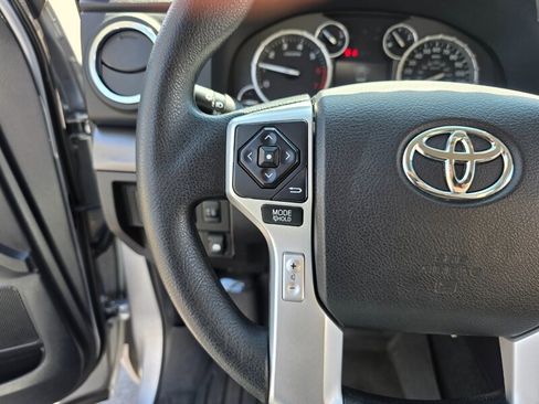 Used 2015 Toyota Tundra SR5 w/ SR5 Upgrade Package AWD/4WD image 33