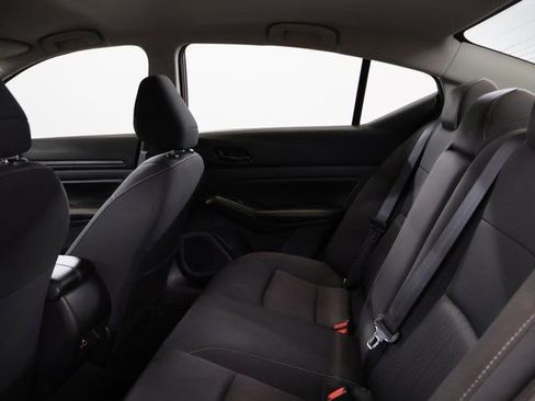 Used 2024 Nissan Altima 2.5 SV image 28