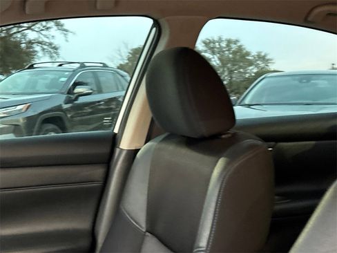 Used 2017 Nissan Altima 2.5 SR w/ Midnight Edition Package image 13