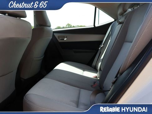 Used 2015 Toyota Corolla LE FWD image 18