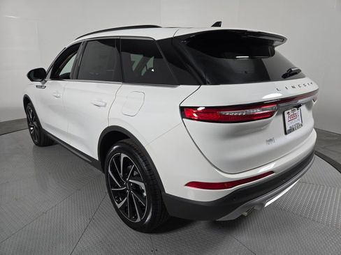 New 2026 Lincoln Corsair Reserve image 7