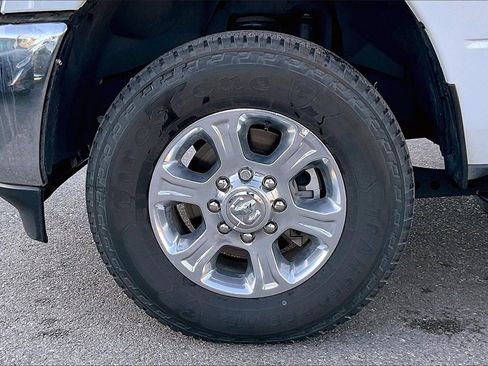 Used 2024 RAM 2500 Big Horn image 9