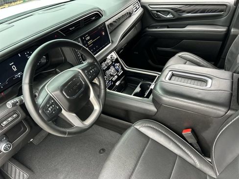 Used 2023 GMC Yukon Denali RWD image 10