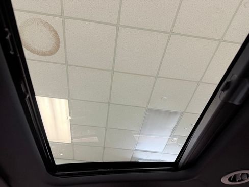 Used 2024 Buick Enclave Avenir AWD/4WD image 62