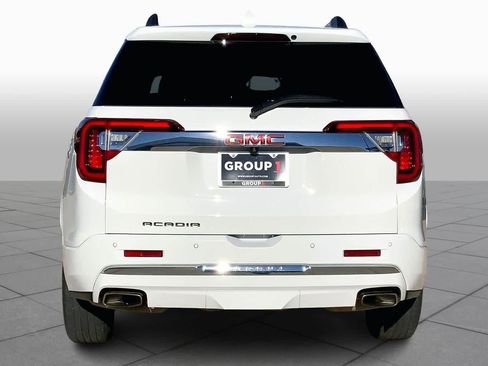 Used 2021 GMC Acadia Denali image 4