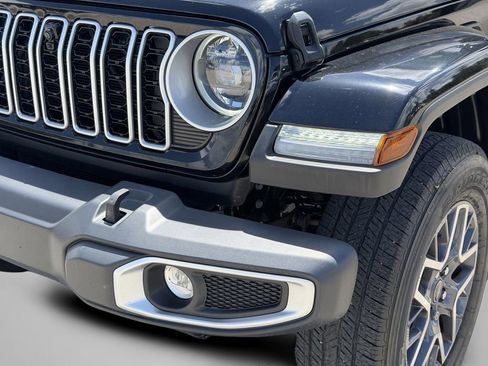 Used 2024 Jeep Wrangler Unlimited Sahara w/ Technology Group AWD/4WD image 36