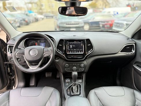 Used 2019 Jeep Cherokee Limited image 13