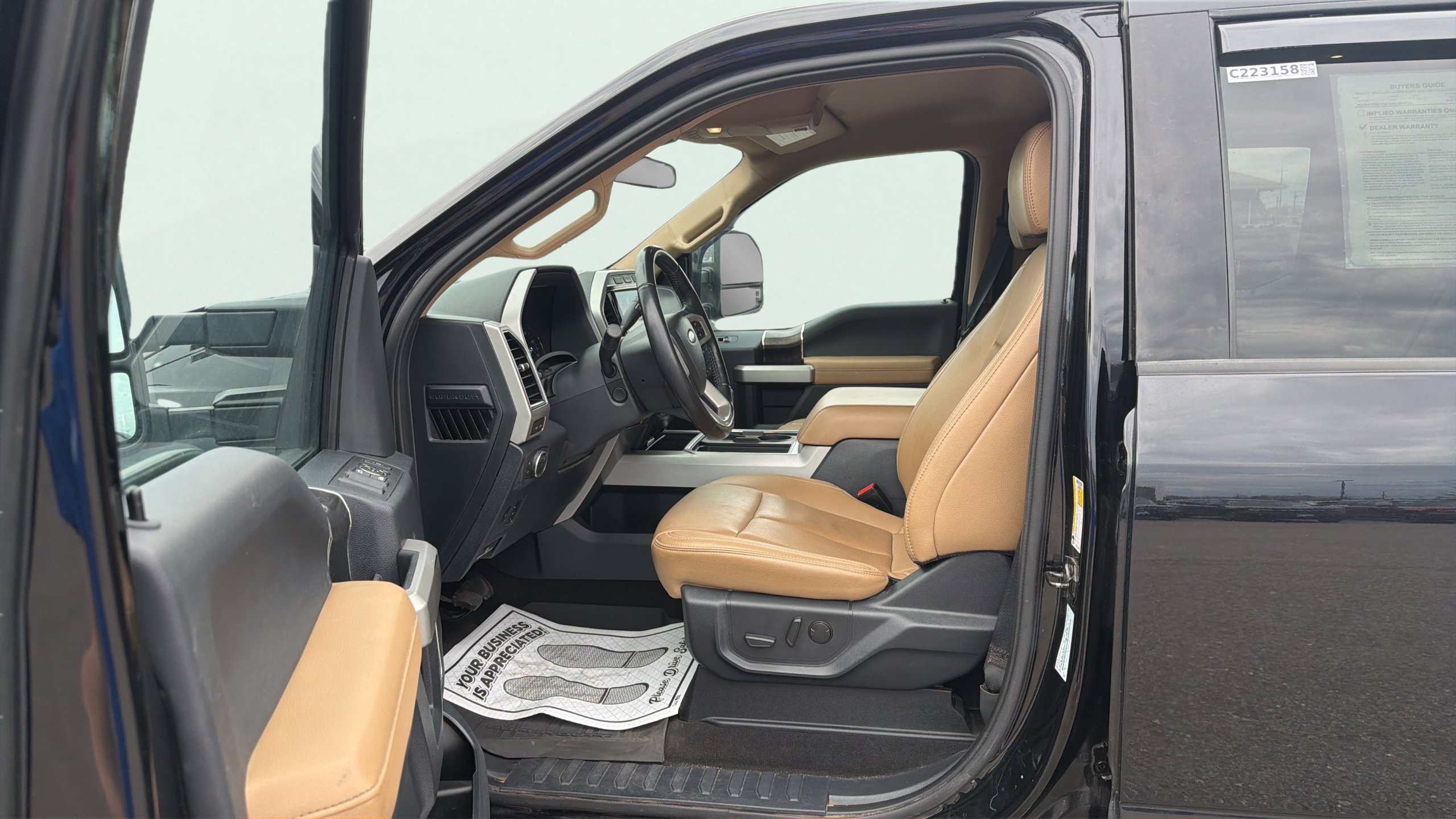 Used 2022 Ford F250 Lariat w/ Lariat Ultimate Package AWD/4WD image 12