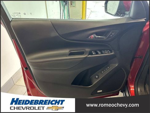 Used 2023 Chevrolet Equinox Premier AWD/4WD image 10