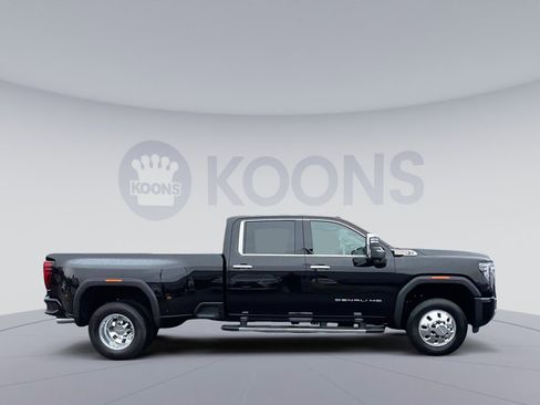 New 2026 GMC Sierra 3500 Denali w/ Denali Reserve Package AWD/4WD image 8