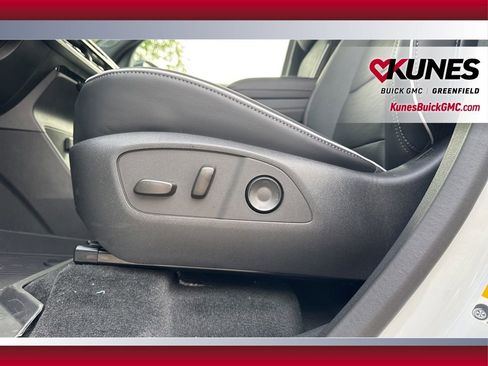 New 2026 Buick Enclave Sport Touring w/ LPO, Floor Liner Package AWD/4WD image 16