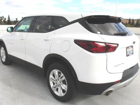 Used 2022 Chevrolet Blazer LT w/ LPO, Black Accent Package image 5