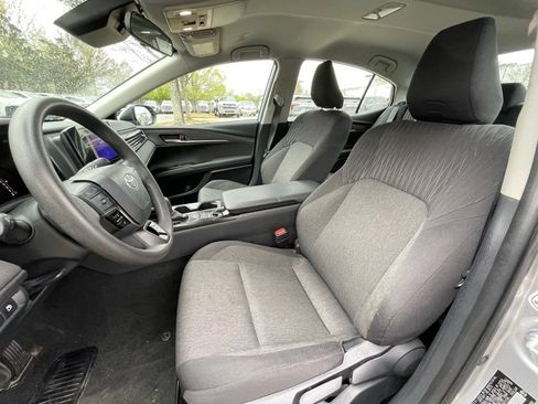 Used 2025 Toyota Camry SE FWD image 22