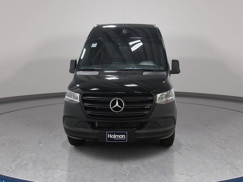 Used 2023 Mercedes-Benz Sprinter 2500 image 3
