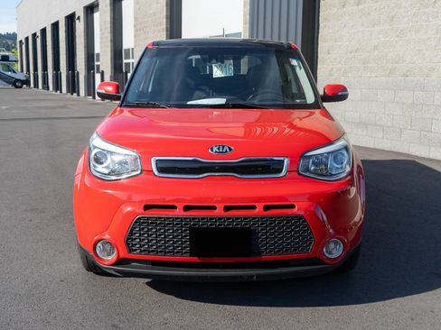 Used 2016 Kia Soul ! w/ Premium Package FWD image 2