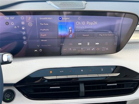 New 2025 Buick Enclave Avenir w/ Super Cruise Package image 10