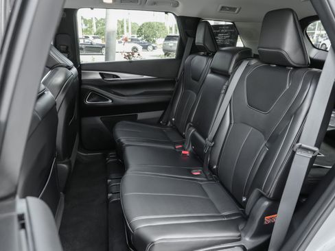 Certified 2026 INFINITI QX60 Luxe w/ Cargo Package image 33