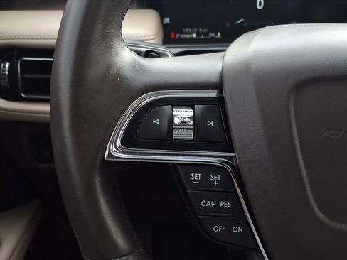 Certified 2023 Lincoln Nautilus Reserve AWD/4WD image 10