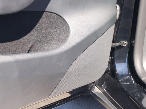 Used 2023 Tesla Model Y Long Range image 23